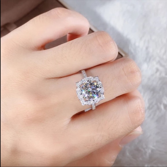 New Delicate 925 Silver engagement Diamond Ring - Picture 2 of 6